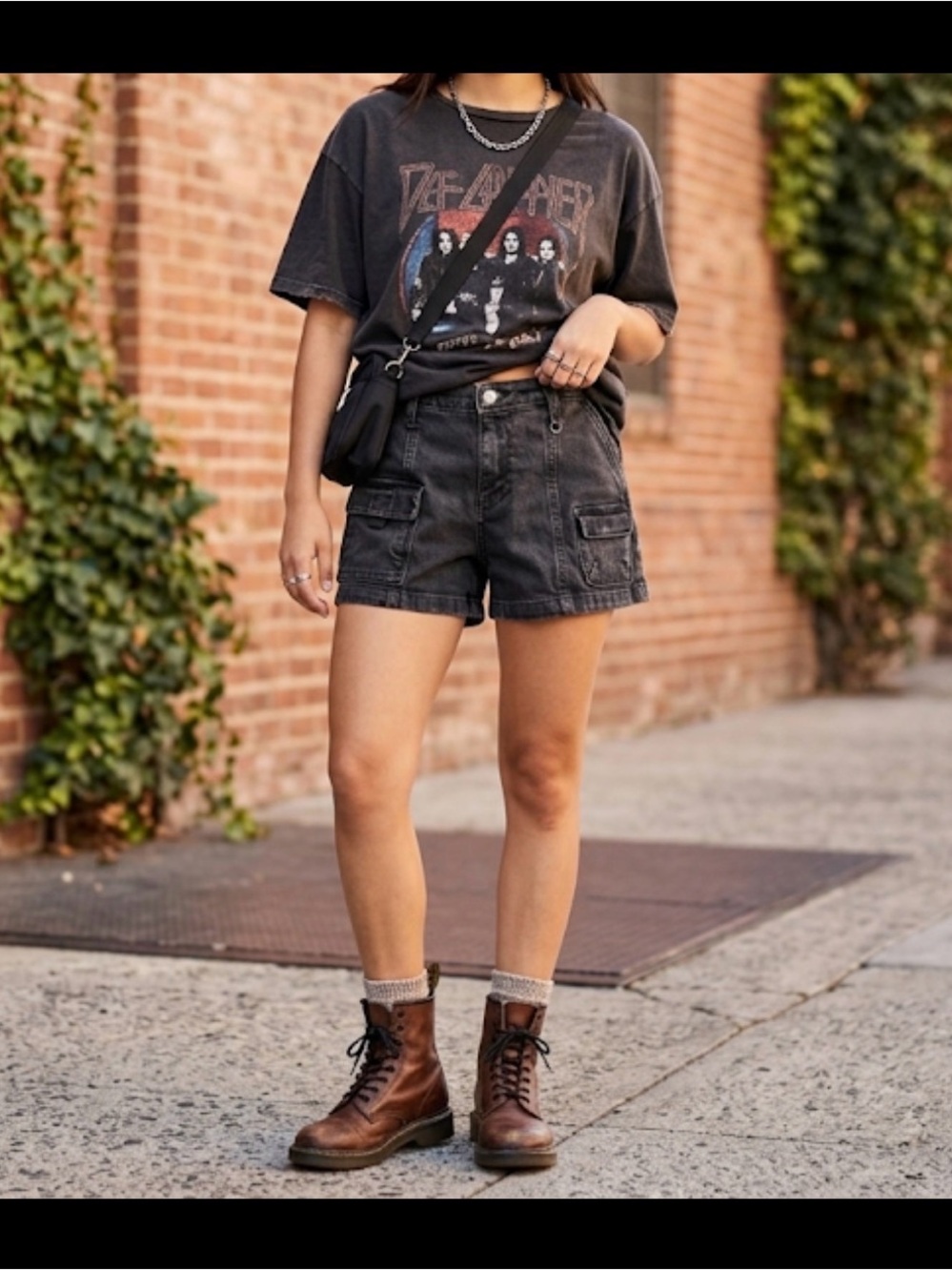 Wild Fable Washed Black Denim Cargo Shorts Mid Rise Utility Festivalwear Size S
